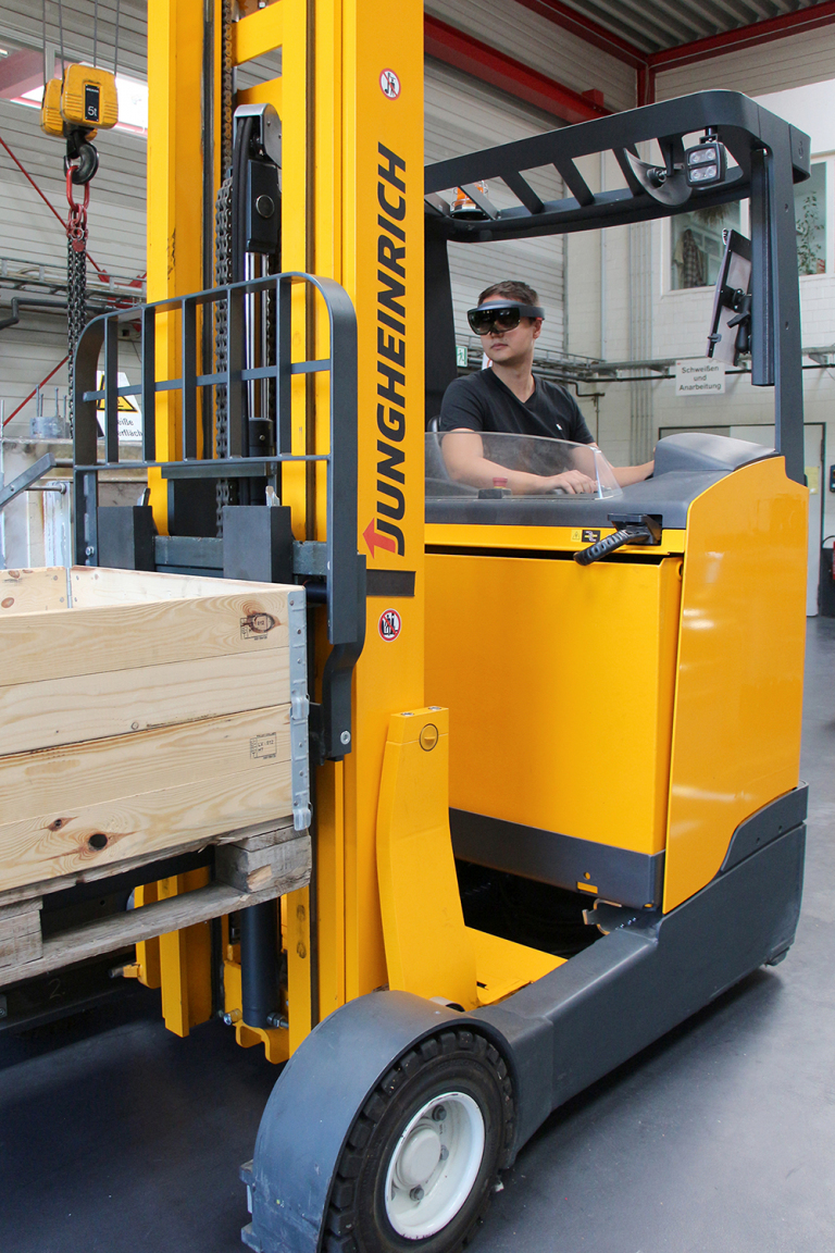 Einsatz von Augmented Reality wegen zahlreicher Herausforderungen in der Logistik erforderlich