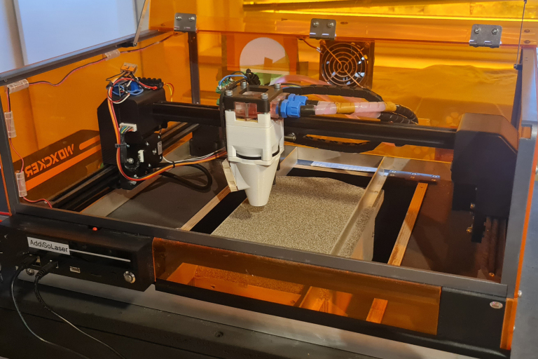 Baumaterial aus Sand mit 3D-Drucker herstellen