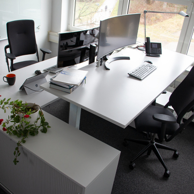 Modern, ergonomic office equipment